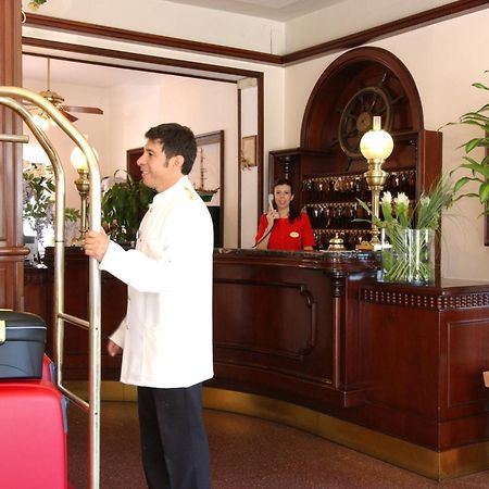 Hotel Milano Helvetia - In Centro Con Piscina Ριτσόνε Εξωτερικό φωτογραφία