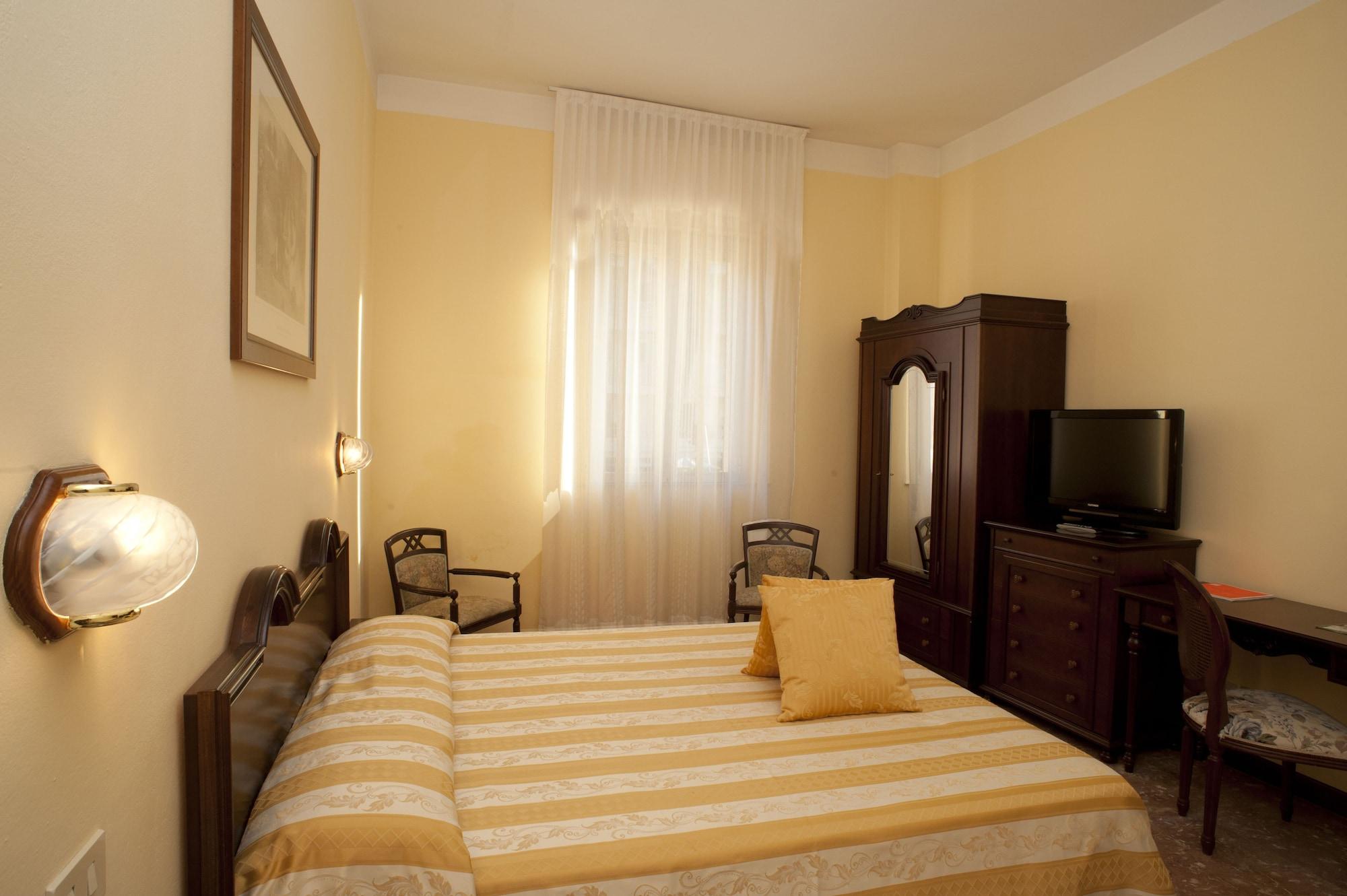 Hotel Milano Helvetia - In Centro Con Piscina Ριτσόνε Εξωτερικό φωτογραφία