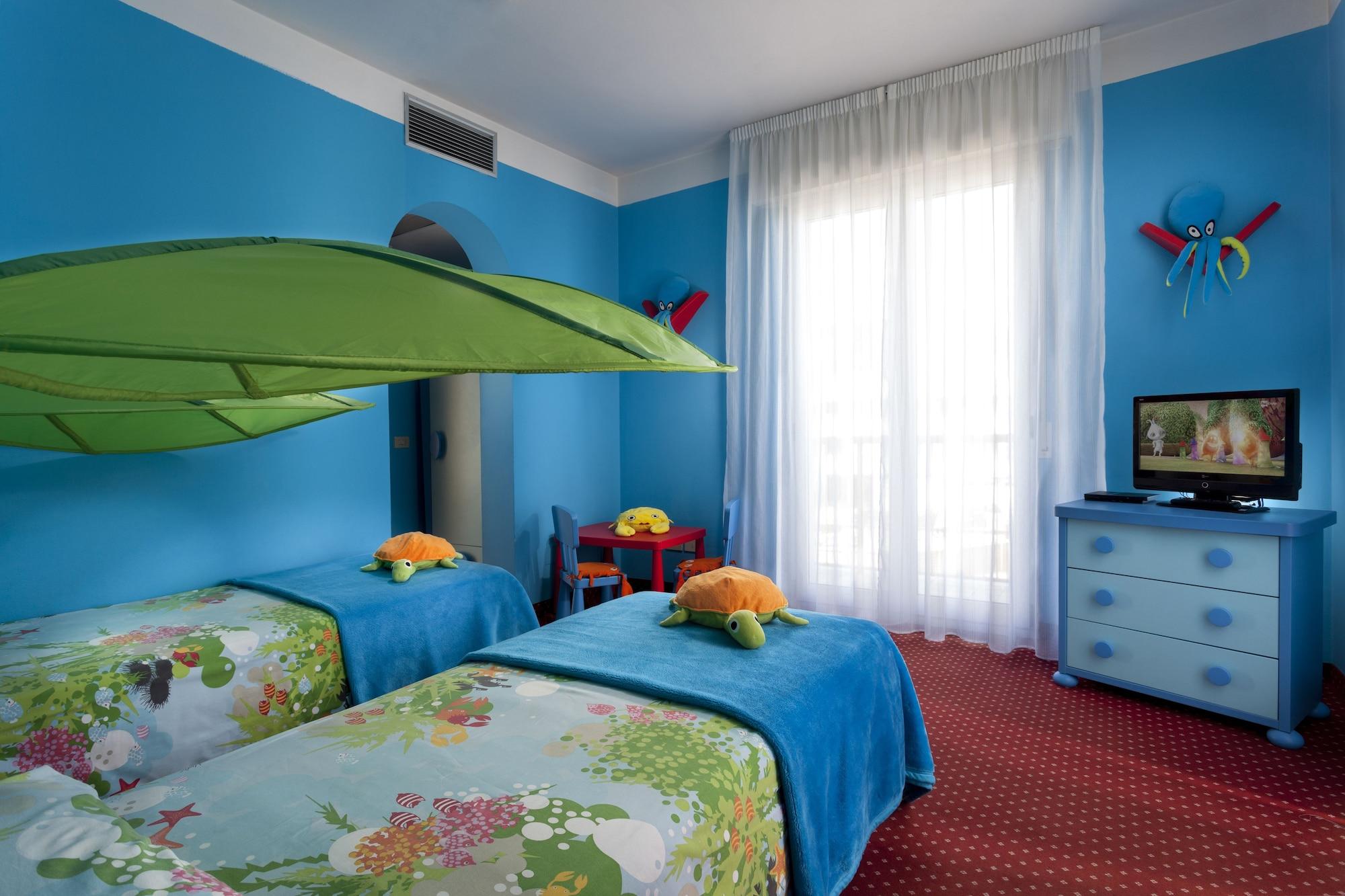 Hotel Milano Helvetia - In Centro Con Piscina Ριτσόνε Εξωτερικό φωτογραφία