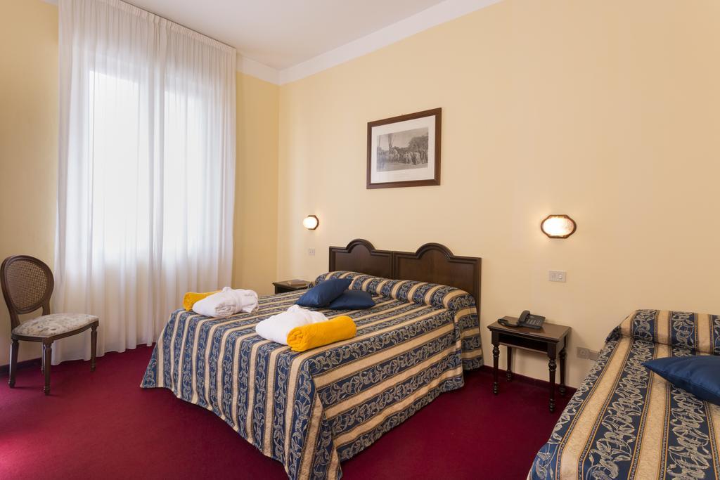 Hotel Milano Helvetia - In Centro Con Piscina Ριτσόνε Εξωτερικό φωτογραφία
